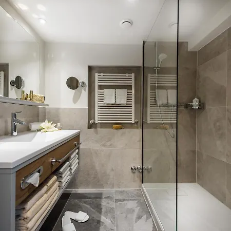 Aktiv- & Gesundheitsresort Gxund - Thermeneintritt Inklusive Hotel apartamentowy 4*