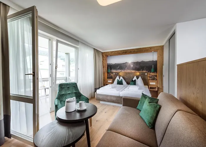 Aktiv- & Gesundheitsresort Gxund - Thermeneintritt Inklusive 4* באד הופגסטין